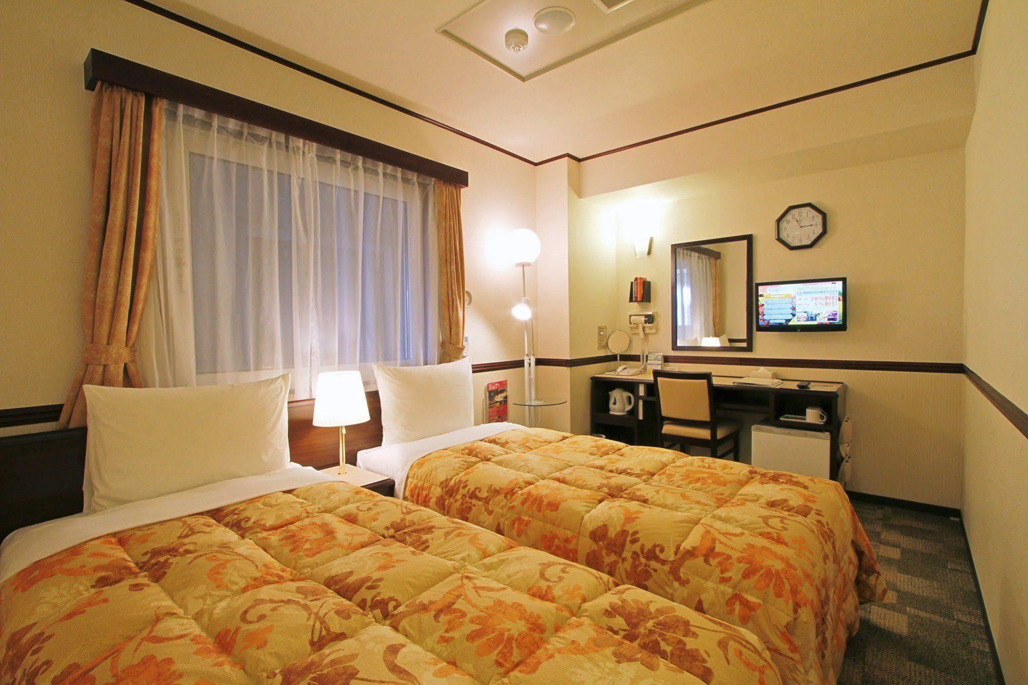 Toyoko Inn Utsunomiya Ekimae No 1 Экстерьер фото